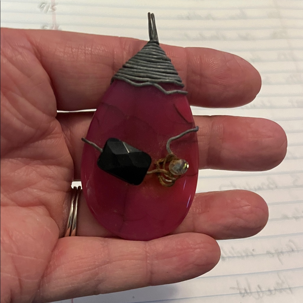 Pink Teardrop Pendant With Black Accent 913